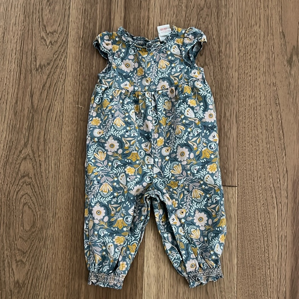Emma’s Garden Romper size 6-9months